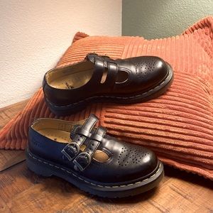 Women’s Dr. Martens Mary Janes size 6
